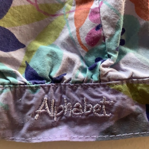 Alphabet Button Capris Pants Floral Print 3T - Picture 2 of 3